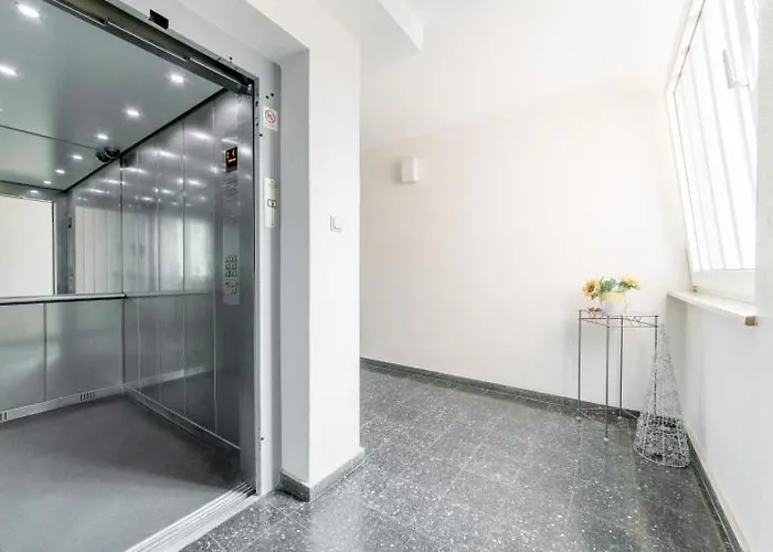 Private Kwatera prywatna *